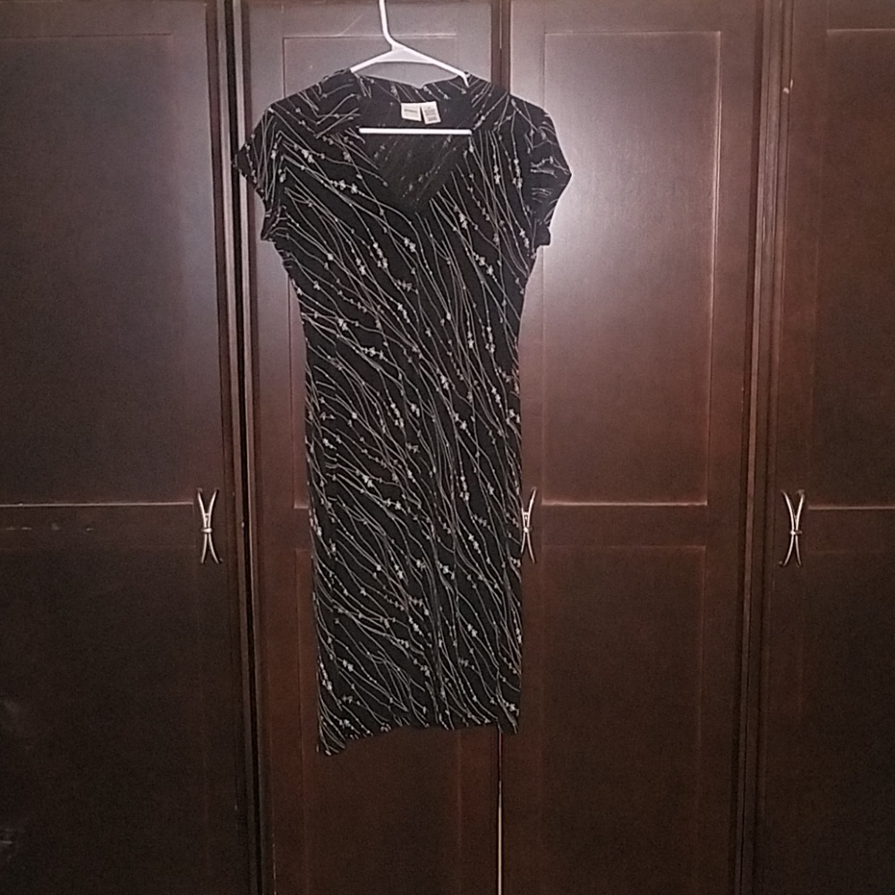 Causal dress